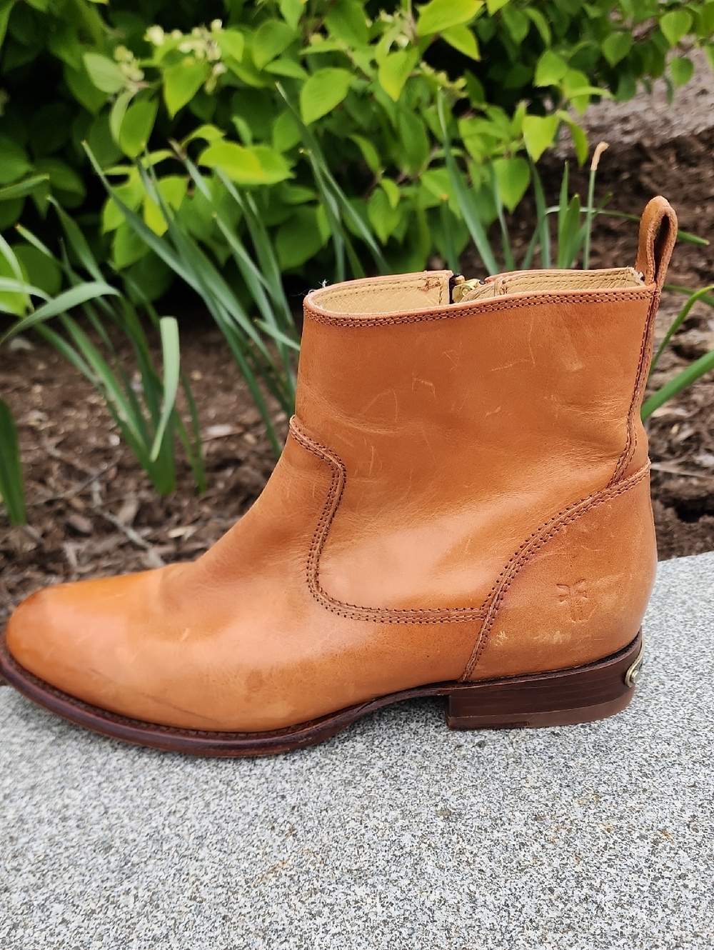 Frye Ankle Boots Side Zipper Size 8 B - Picture 14 of 16